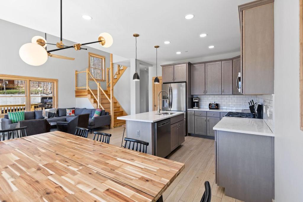 Gorgeous New Build Whiteface Club Resort レークプラシッド エクステリア 写真