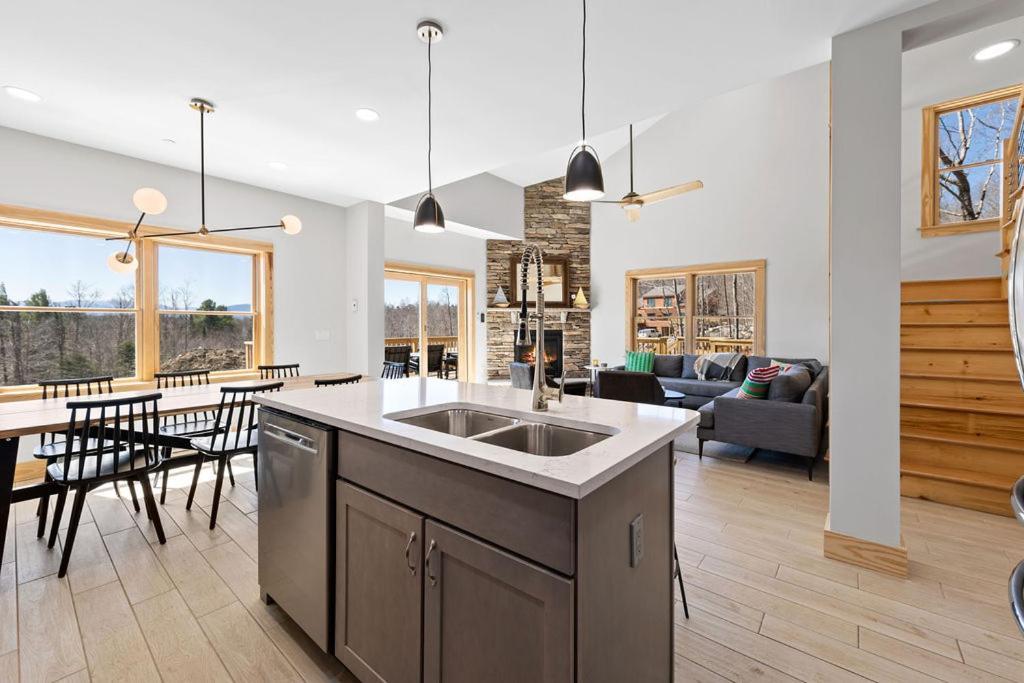 Gorgeous New Build Whiteface Club Resort レークプラシッド エクステリア 写真